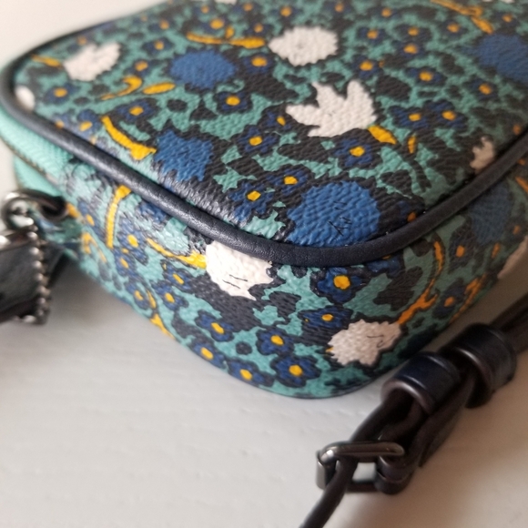 Coach Yankee Floral Crossbody Bag - Picture 6 of 11